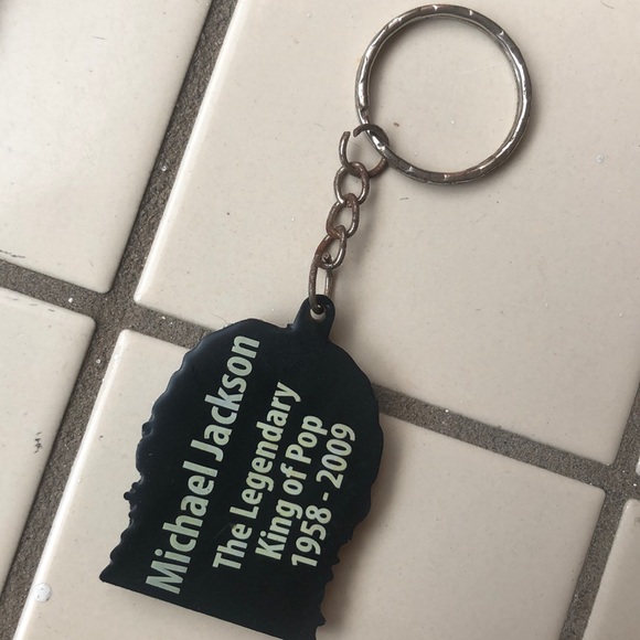 Michael Jackson chain (1) - Picture 2 of 5